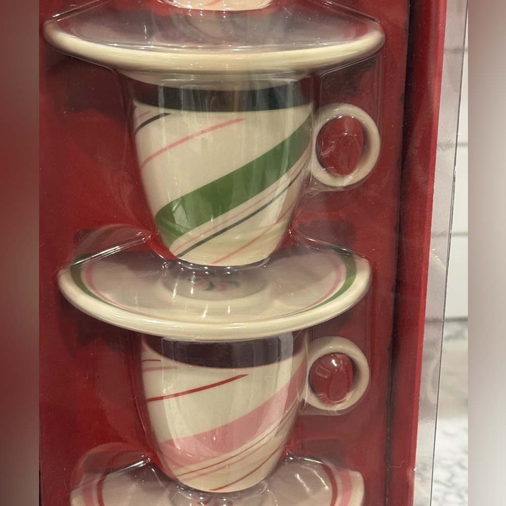 Starbucks 2007 Holiday Espresso Mugs Saucer Plates Candy Stripe Set of 4 - Picture 3 of 8